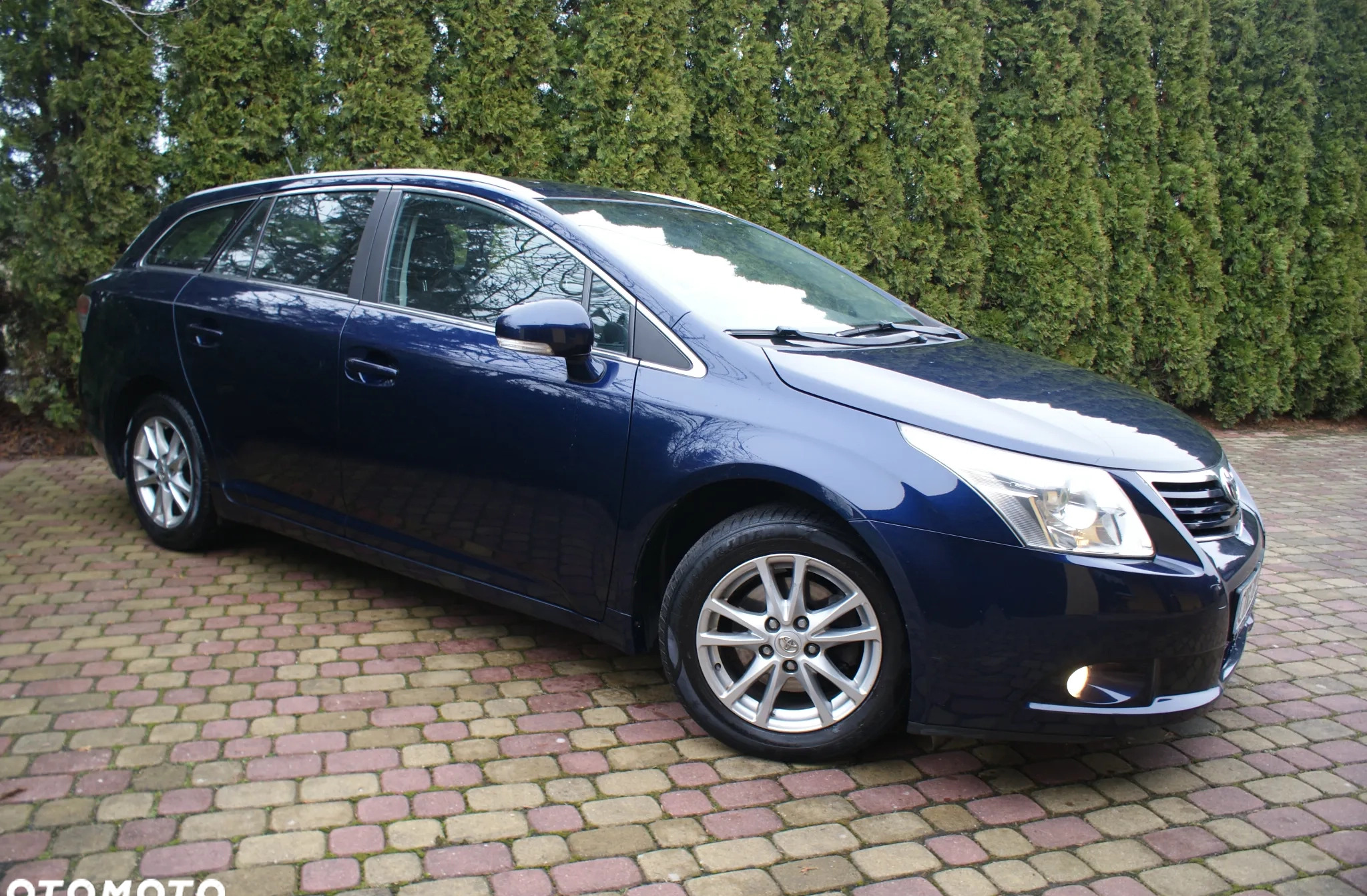 Toyota Avensis cena 29999 przebieg: 256000, rok produkcji 2010 z Drawno małe 529